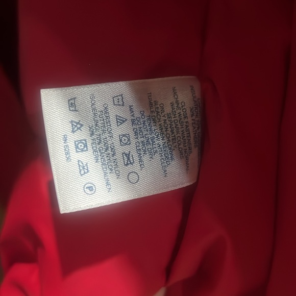 Lands end red down vest - Picture 4 of 4